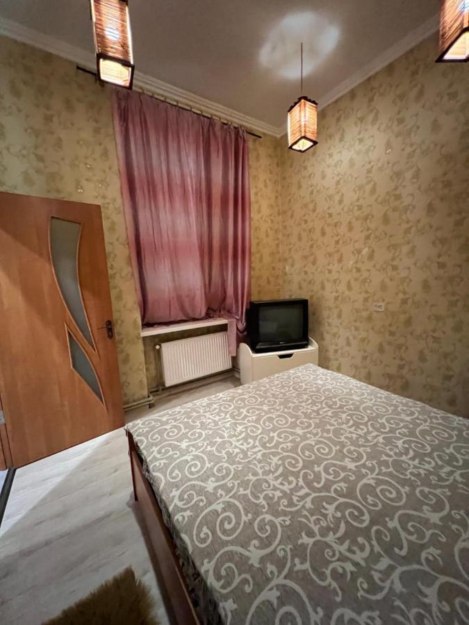 10 Kotliarska Moisha House Apartment Lviv Ngoại thất bức ảnh